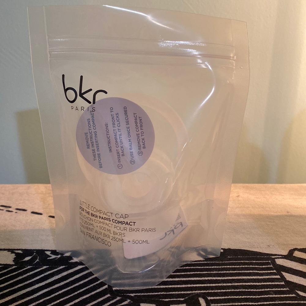 NWT Little compact cap